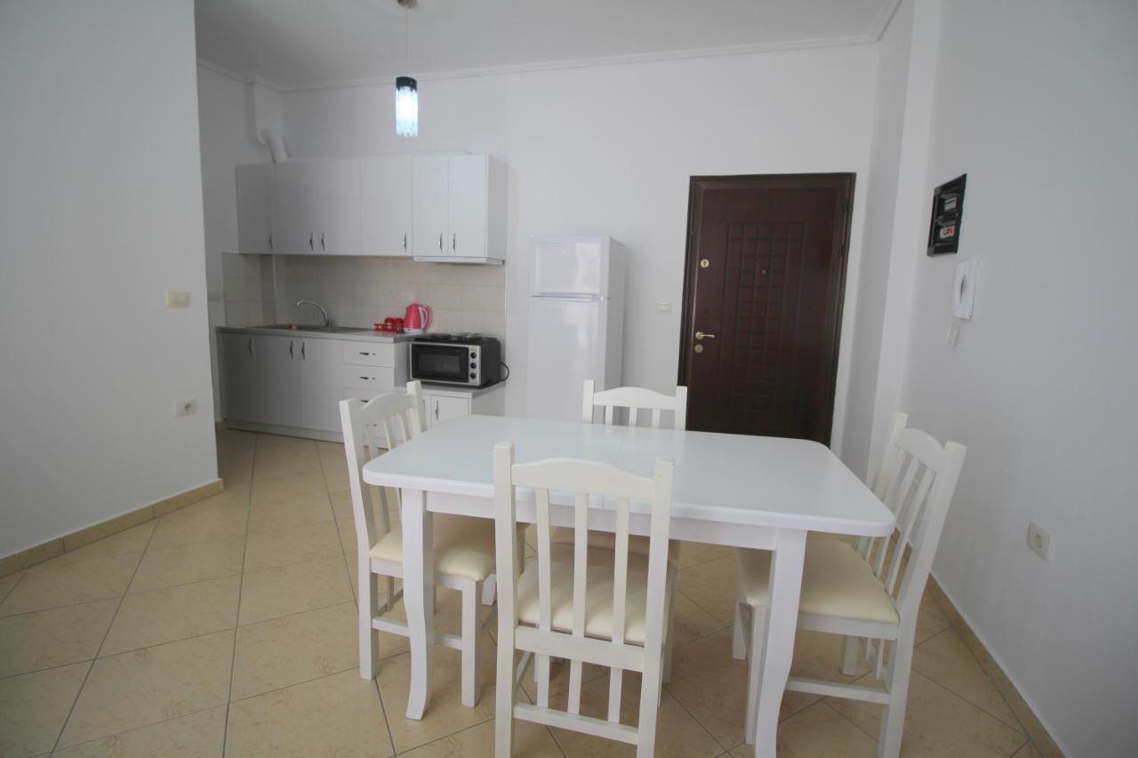Eleana Apartments Саранда Екстер'єр фото