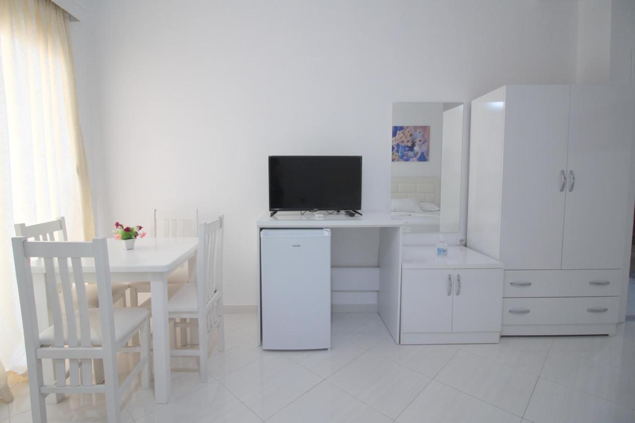 Eleana Apartments Саранда Екстер'єр фото