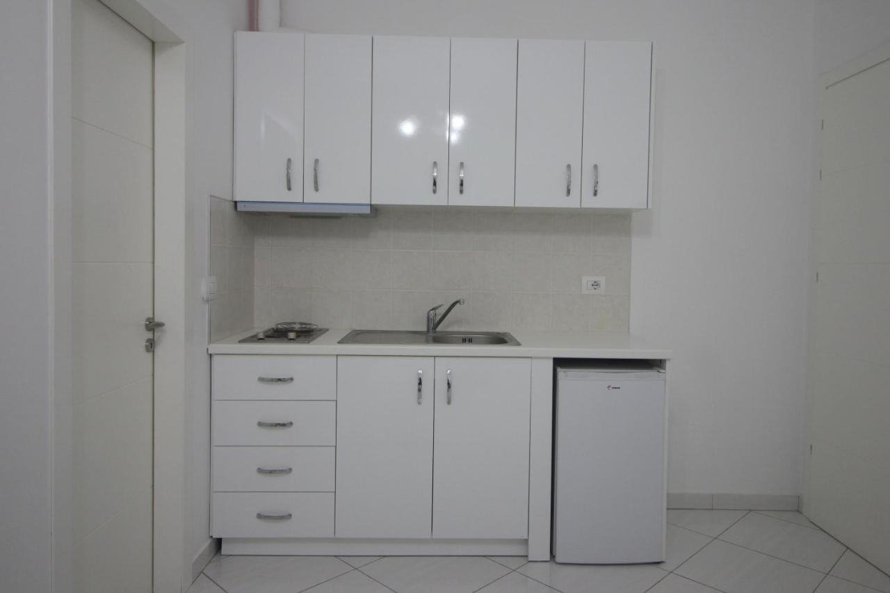 Eleana Apartments Саранда Екстер'єр фото