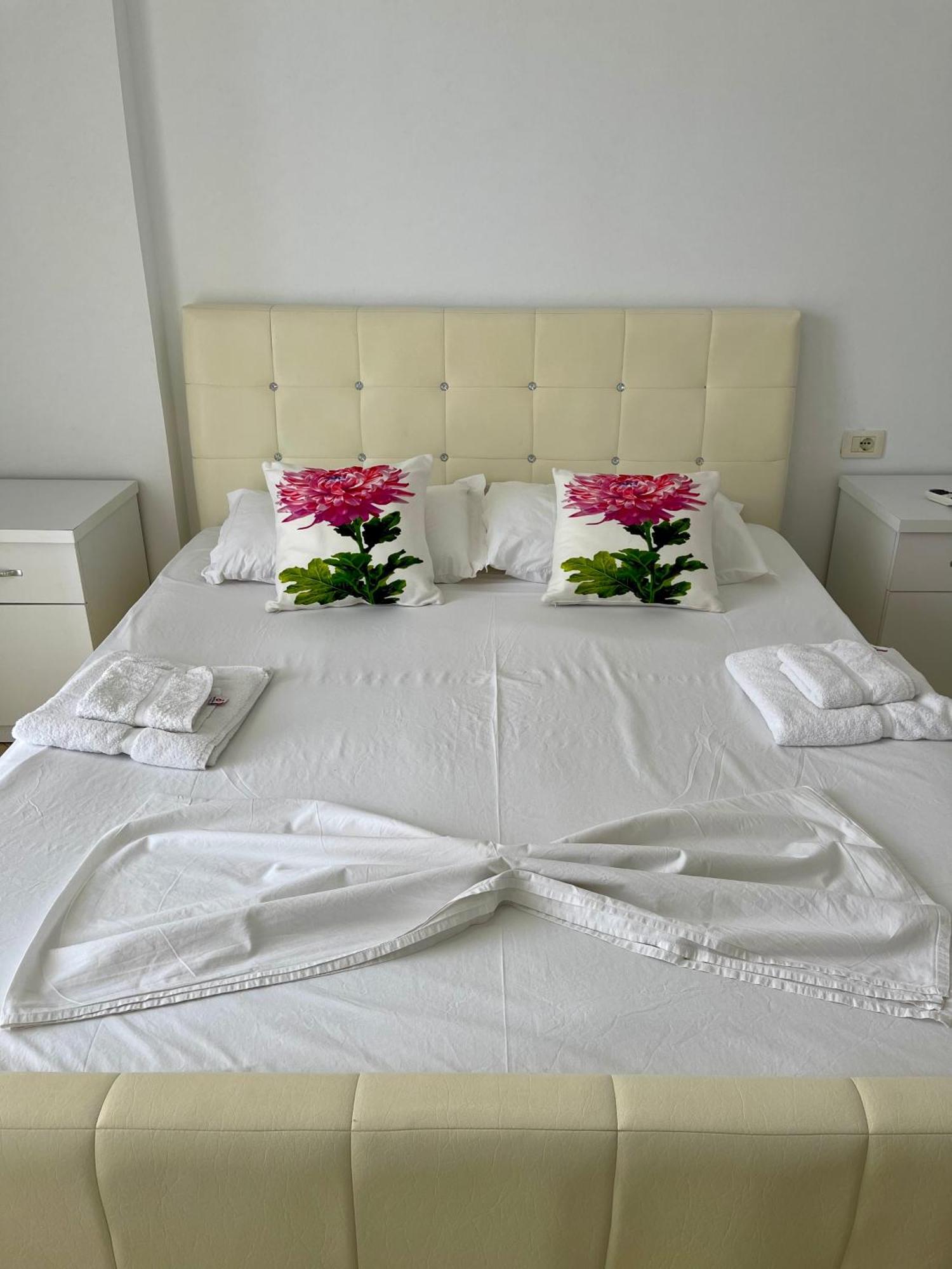 Eleana Apartments Саранда Екстер'єр фото